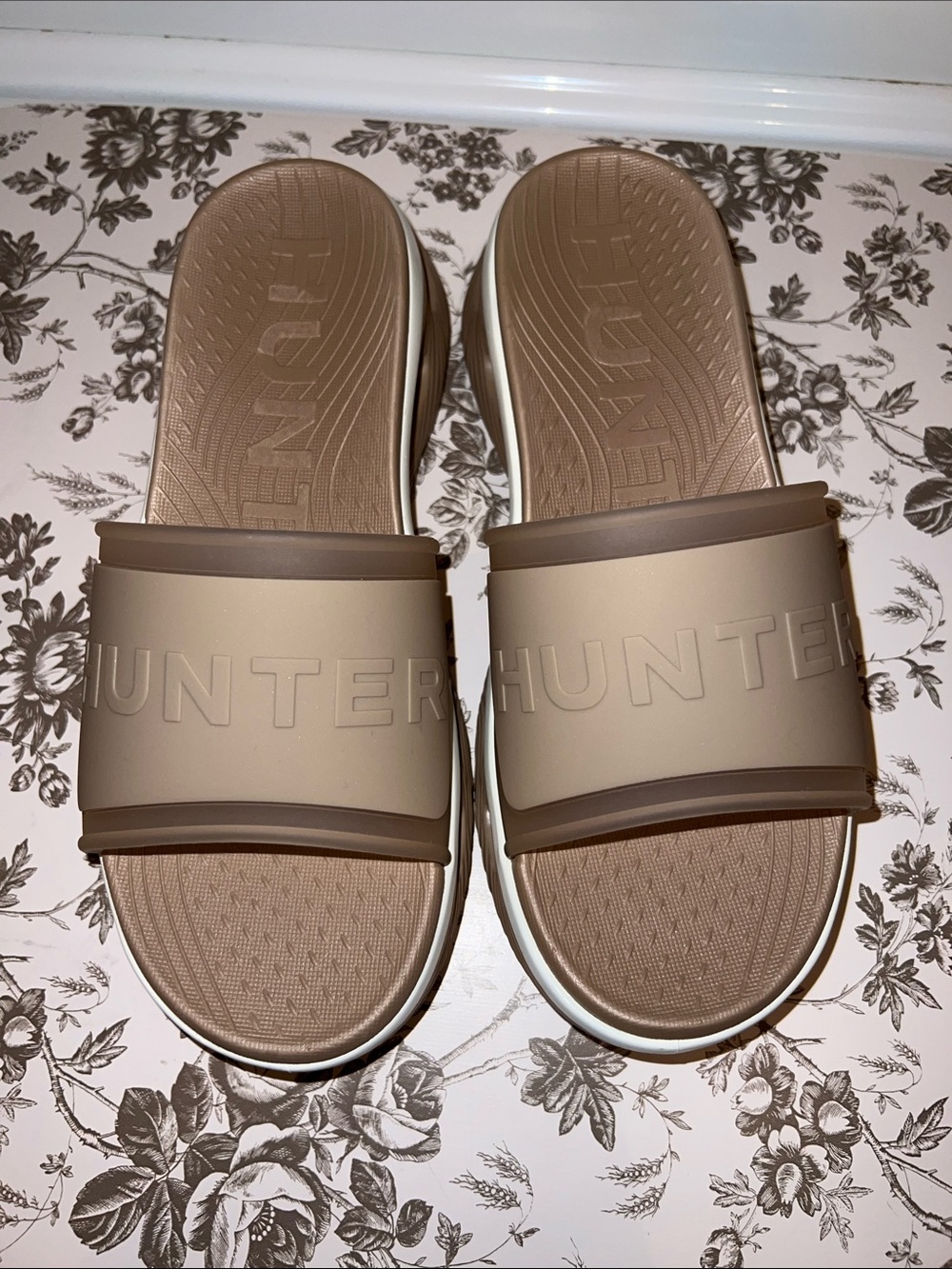 Hunter Geneva Slip-on casual sandals